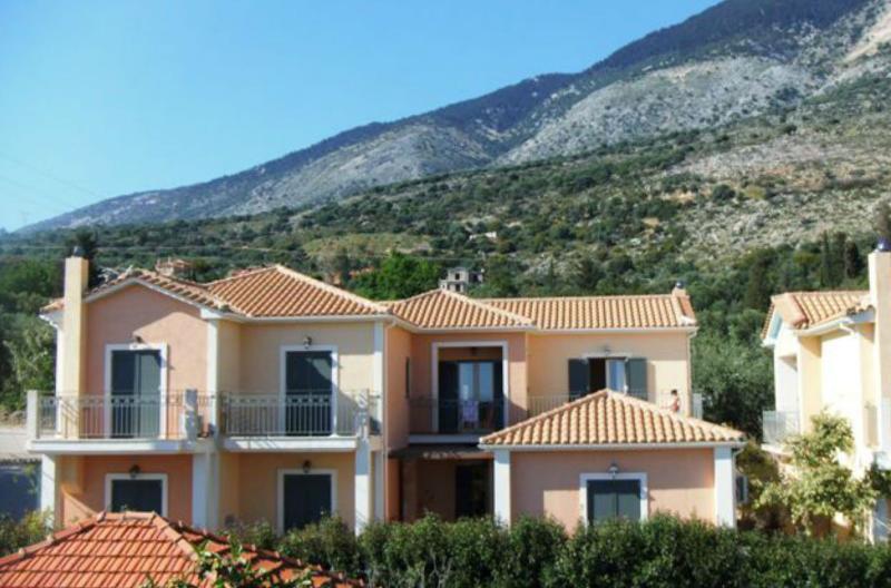 Liocharis Apartments Lourdata  Exterior foto