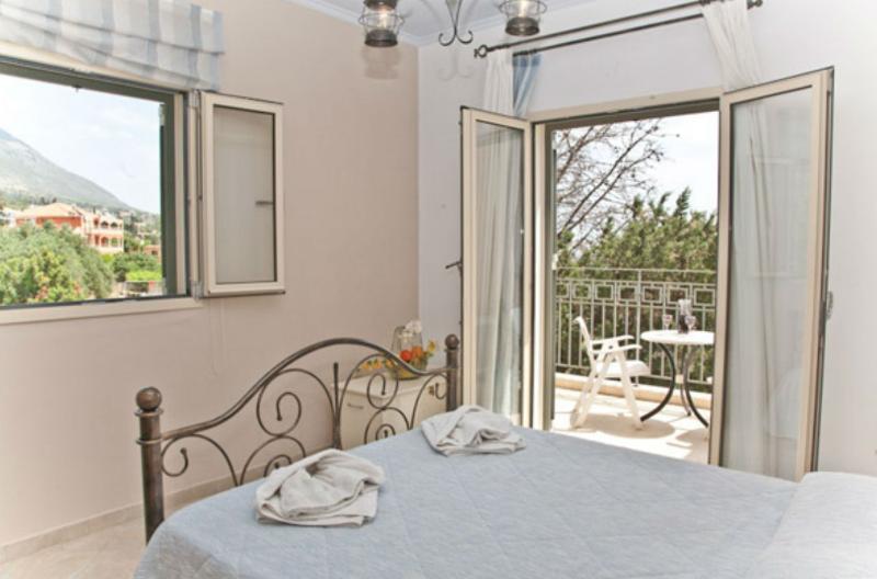 Liocharis Apartments Lourdata  Exterior foto