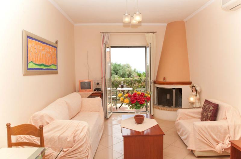 Liocharis Apartments Lourdata  Exterior foto